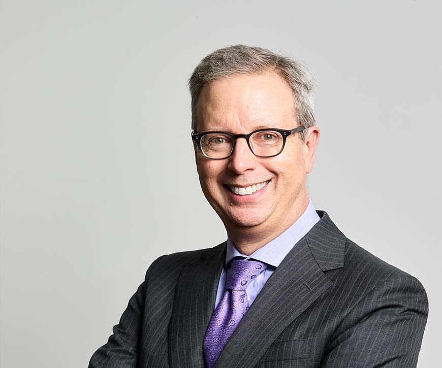 Headshot of Evan Howard
