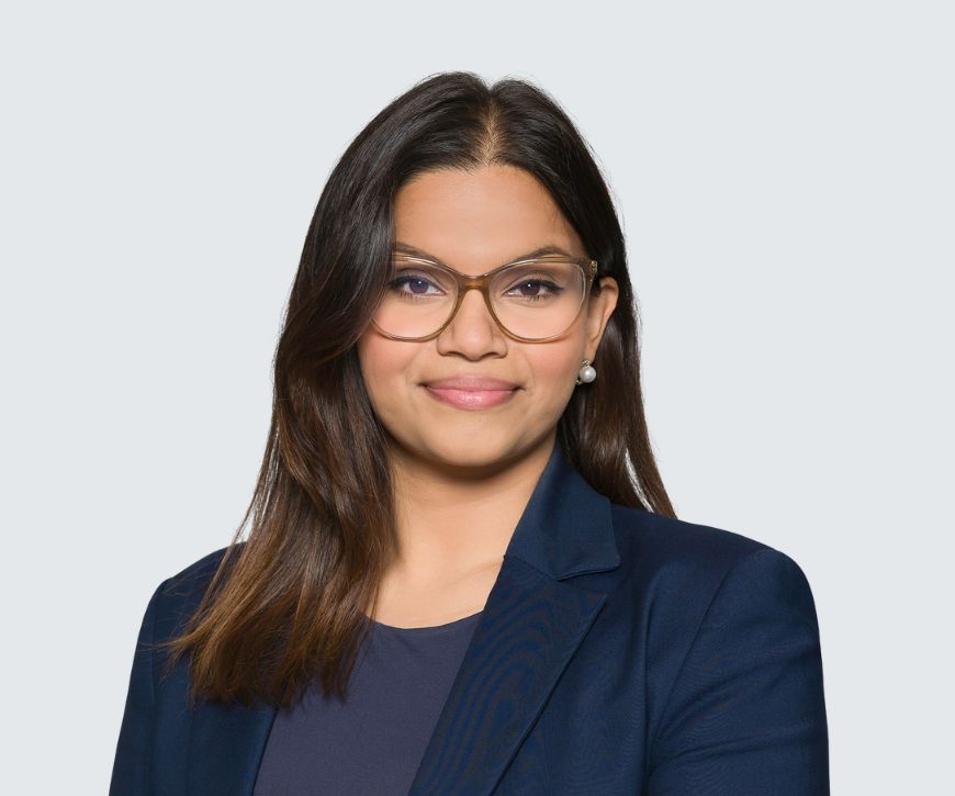 Headshot of Zoe Aranha